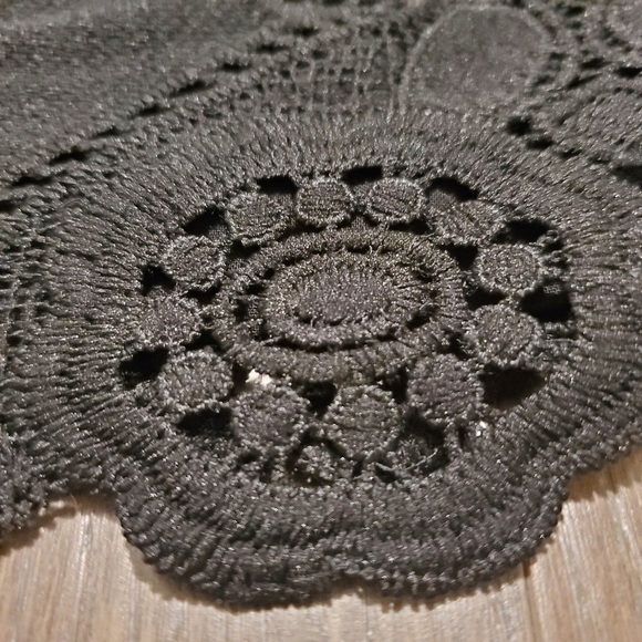 A&F cropped halter top (xs) - Picture 8 of 11